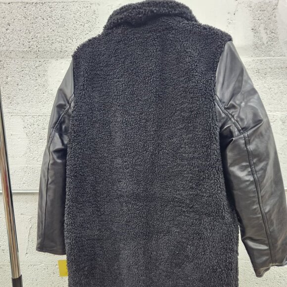 NWT Andrew Marc Women’s Tunis Pleather Trimmed Sherpa Coat Black Size S - Picture 3 of 8